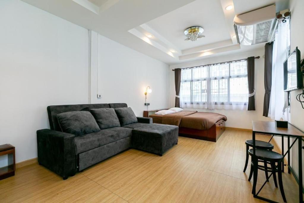 Penthouse Lamoon Hotel Банкок Екстериор снимка