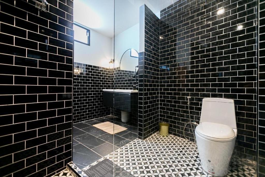 Penthouse Lamoon Hotel Банкок Екстериор снимка