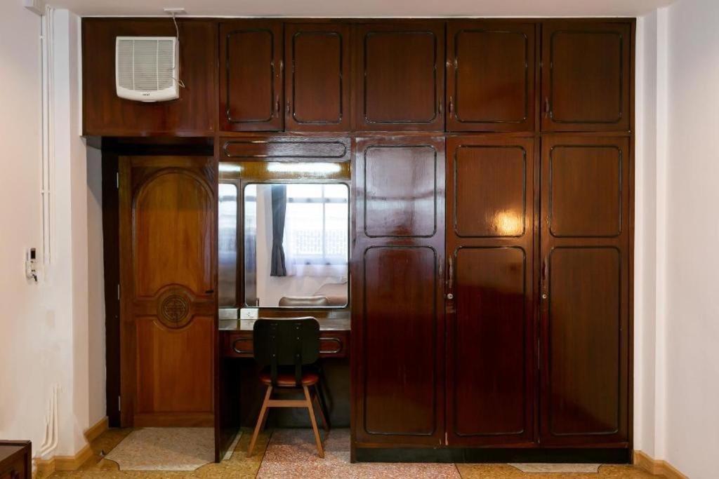 Penthouse Lamoon Hotel Банкок Екстериор снимка