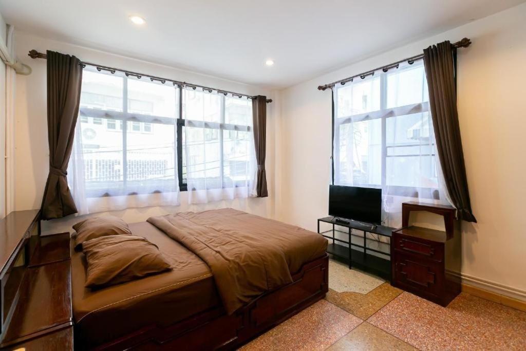Penthouse Lamoon Hotel Банкок Екстериор снимка