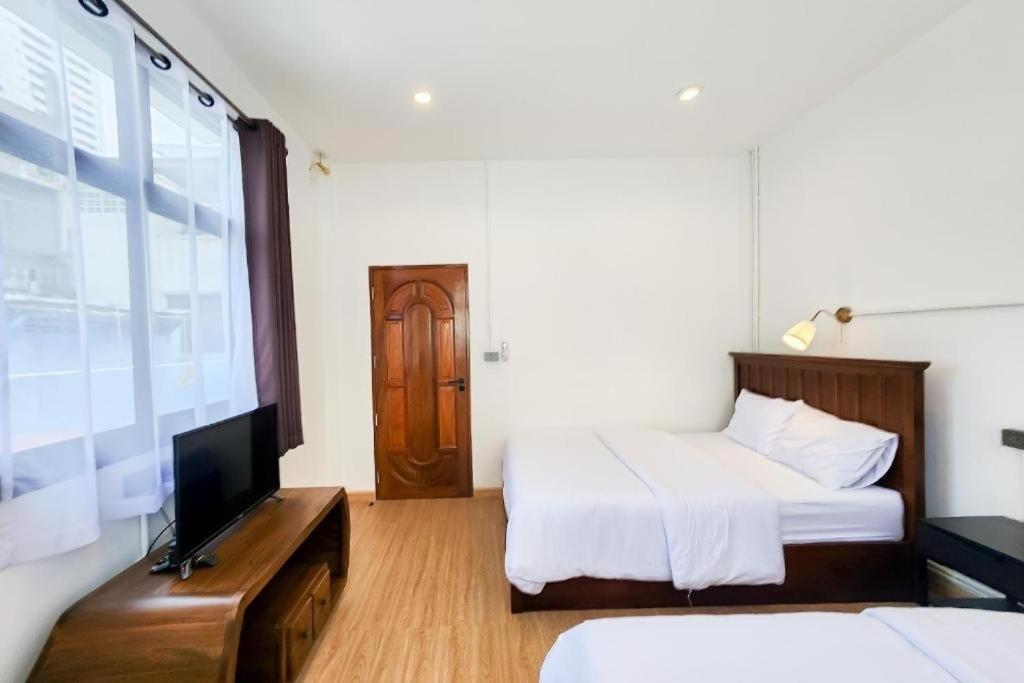 Penthouse Lamoon Hotel Банкок Екстериор снимка