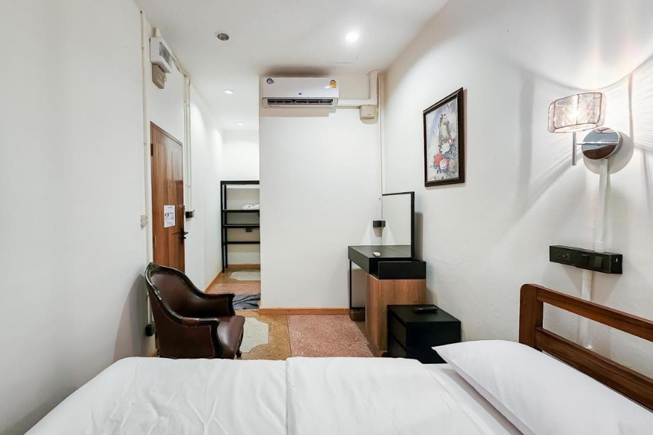 Penthouse Lamoon Hotel Банкок Екстериор снимка