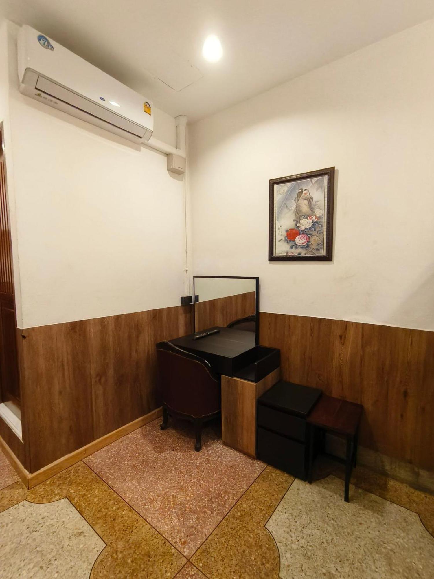 Penthouse Lamoon Hotel Банкок Екстериор снимка