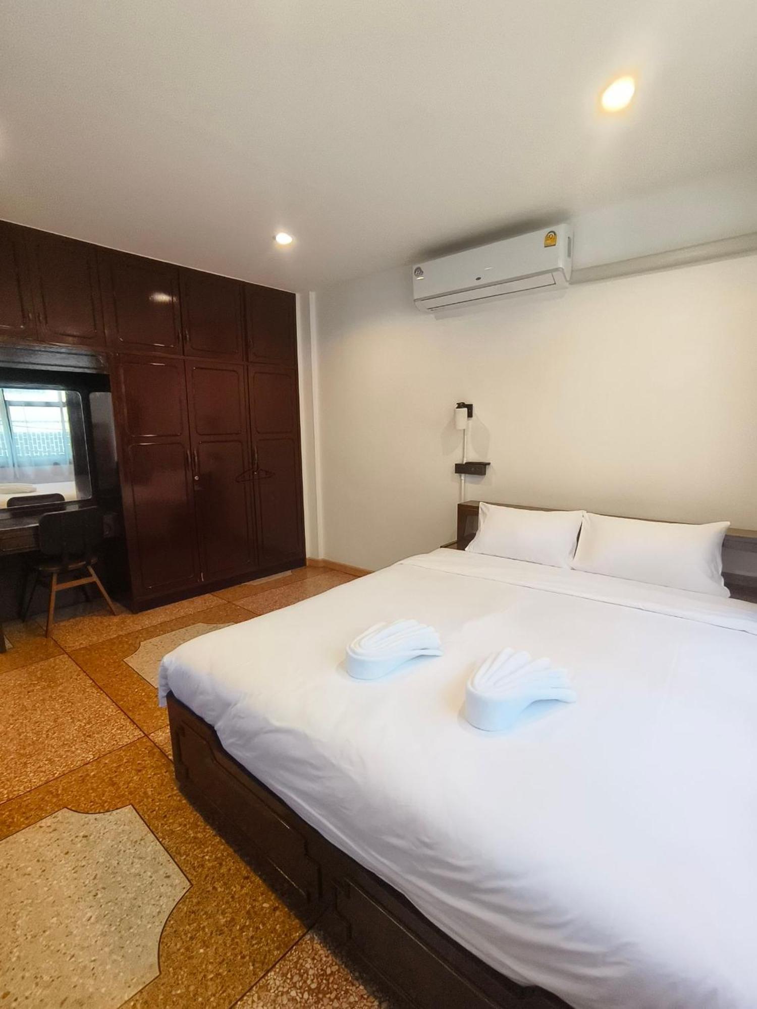Penthouse Lamoon Hotel Банкок Екстериор снимка