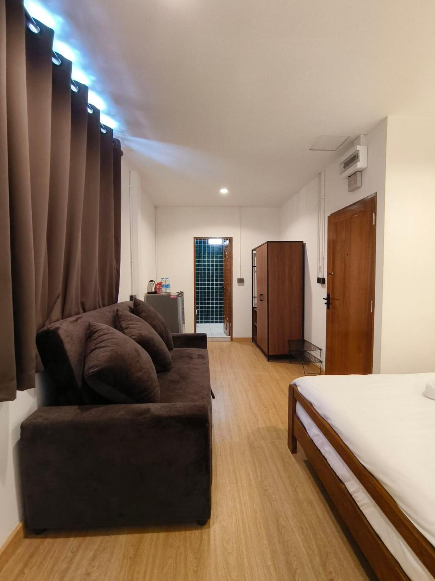 Penthouse Lamoon Hotel Банкок Екстериор снимка