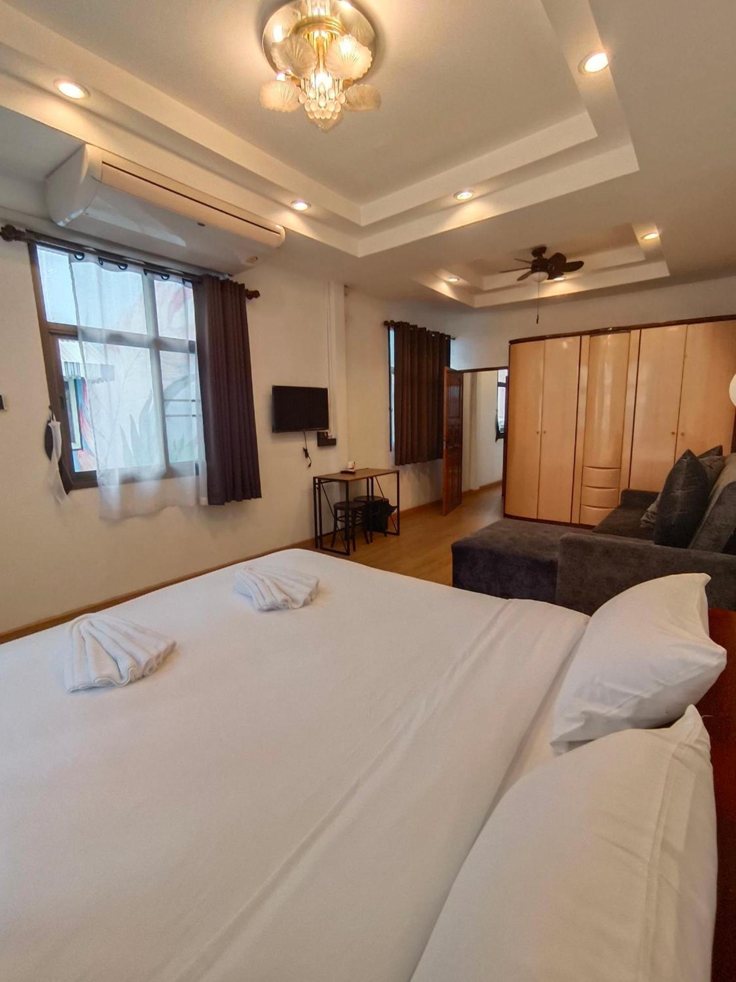 Penthouse Lamoon Hotel Банкок Екстериор снимка