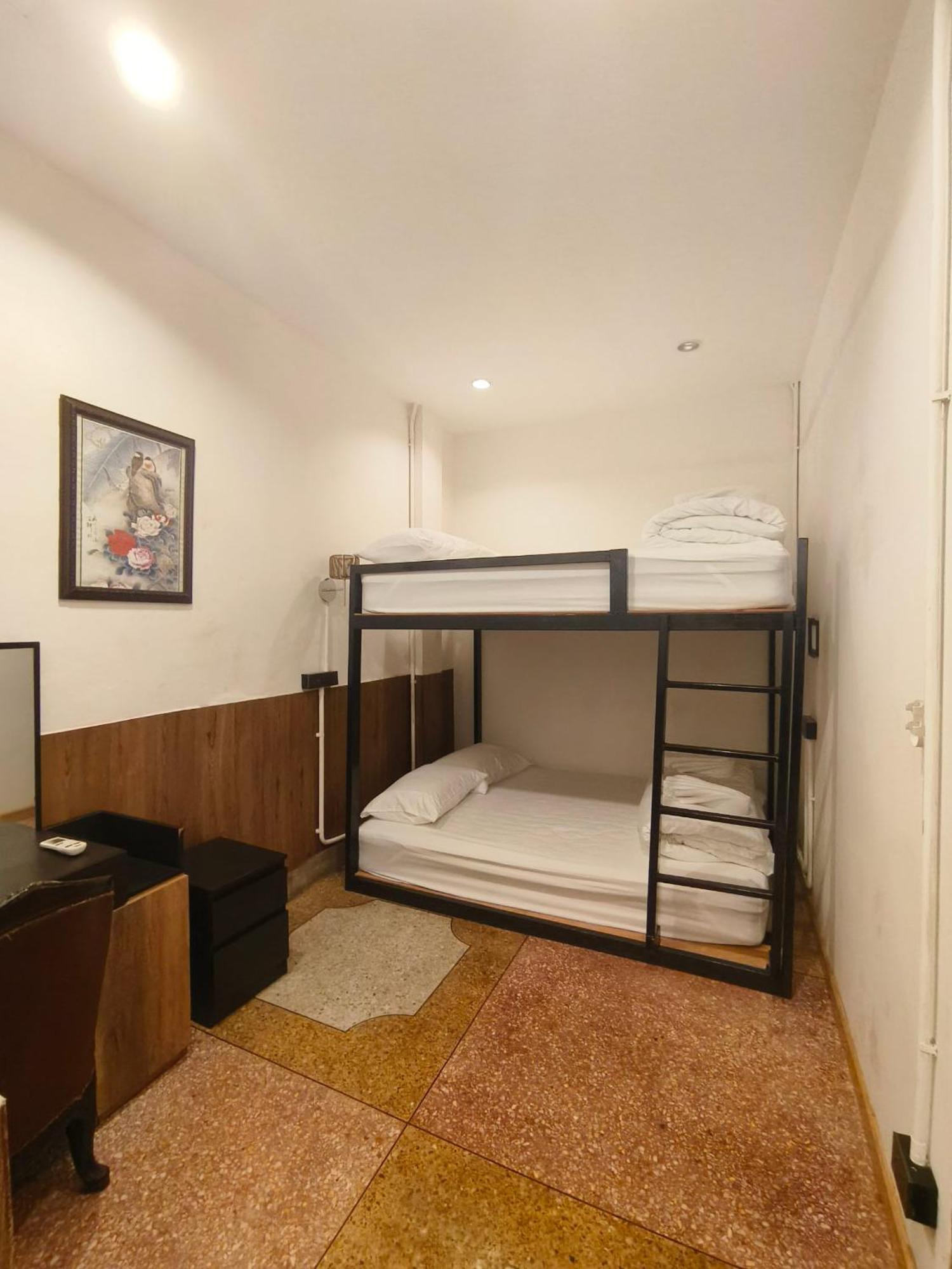 Penthouse Lamoon Hotel Банкок Екстериор снимка